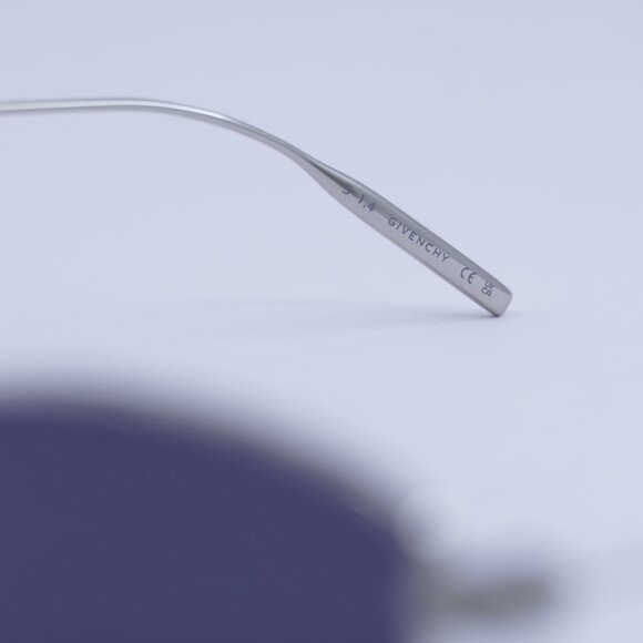 🕶️ New Givenchy GV40059U 16A Sunglasses - Palladium Frame, Grey Frame - Picture 8 of 10